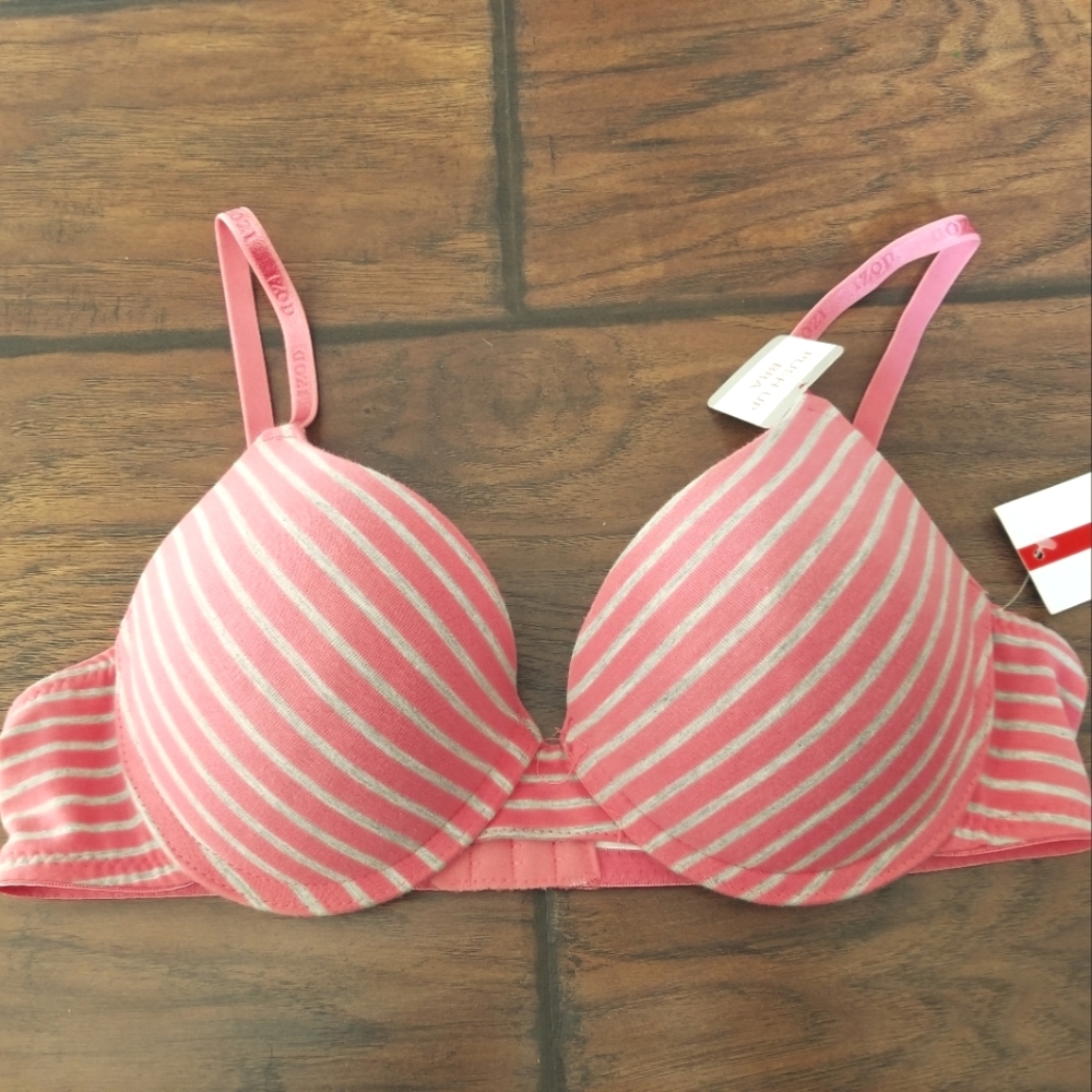 NWT Izod Intimates Bra
